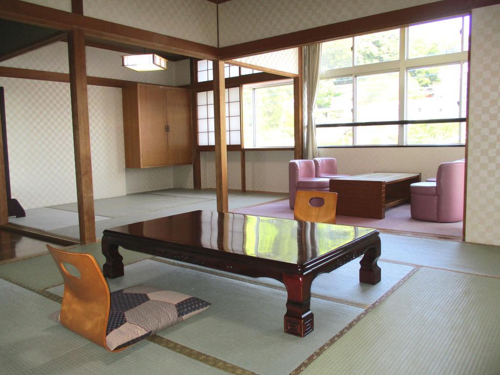 Готель Izunagaoka Onsen Azumaya Izunokuni Екстер'єр фото